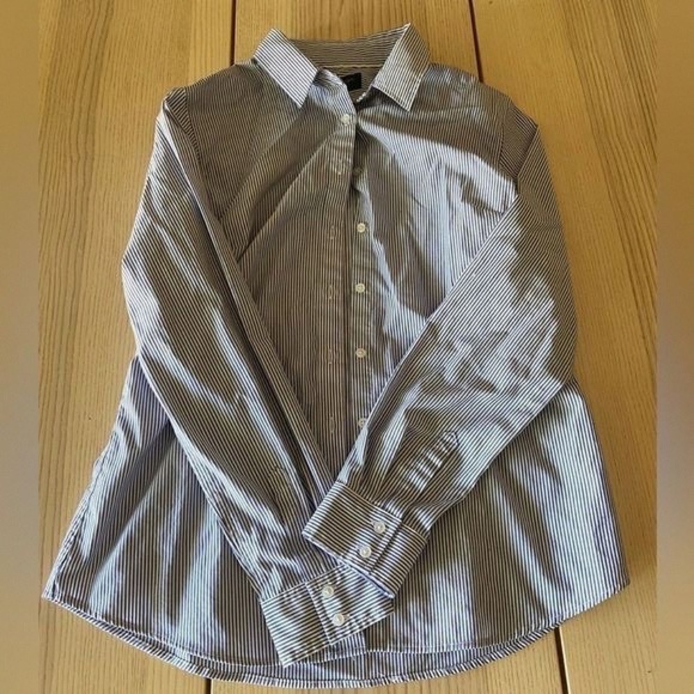 Banana Republic Blue & White Striped Tailored Shirt